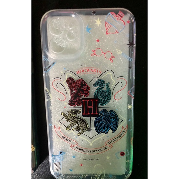 2 Harry Potter iPhone 11 Cases New In Packaging (and 1 Halloween case) - Picture 3 of 6